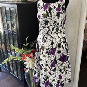 Jessica Howard size 6 beautiful lined dress